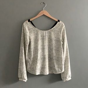 Black and white ikat blouse - Y back detail